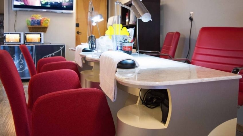 How to Buy or Sell a Nail Salon in Singapore